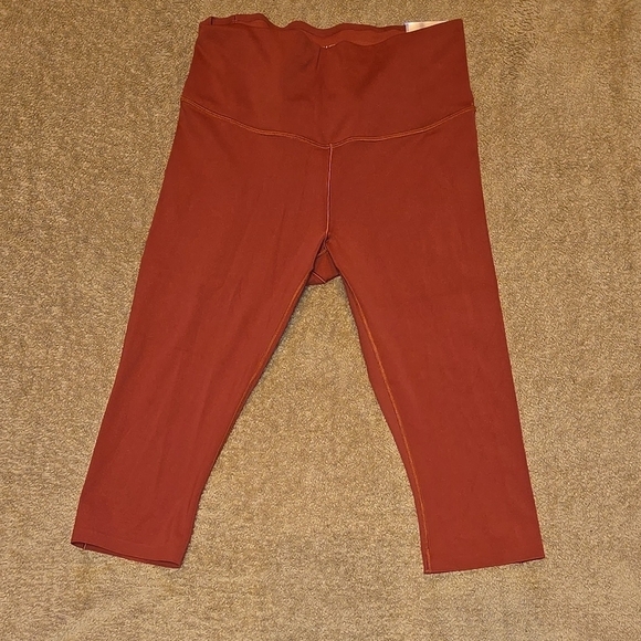 CALIA by Carrie Underwood Pants - New CALIA by Carrie Underwood Brick Color Power Sculpt Capri Leggings Sz Medium